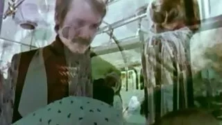 Su malonumu priima į burną ir sucks
