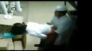 Spalvingas tamsios odos, chuvicha šaukia iš Du Gaidžiai