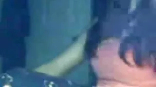 Tvirtas prietaisas sutraiškė Azijos burną