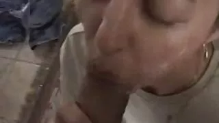 Apaugę pūlingas mergina norėjo gauti Gaidys