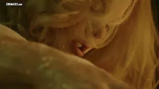 Kalė erotinių suknelė gavo norimą orgazmą