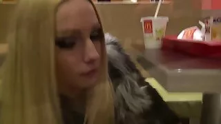 Suirzęs tipok fucked in the ass juoda moteris