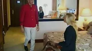 Vaikinas paprašė savo draugo Laižyti Savo Kamuoliukus ir tada Pakliuvom Jos Kietos