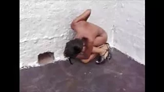 Skinn adolescente vaikinas dušo fucks vyresnio amžiaus moteris