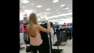 Naivus cutie sutiko duoti fellatio priešais kamerą
