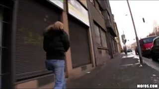 Rankas ir gaidys džiaugiamės, Masažas Mergina